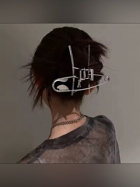 Korean Large Metal Hollow Pin Silver Hair Claw Barrette